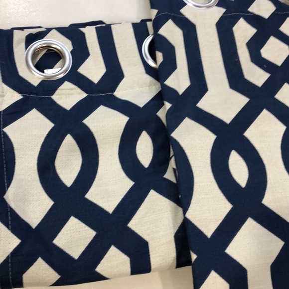Set of 2 Navy curtains with pattern. 52X84. Excellent condition - Picture 2 of 3